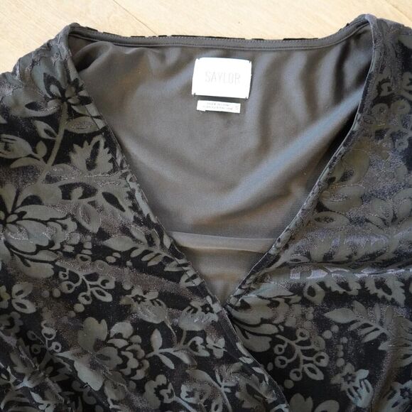 Anthropologie Saylor The Rebecca Velvet BurntoutFloral Belted V-neck Romper SZ S - Picture 8 of 8